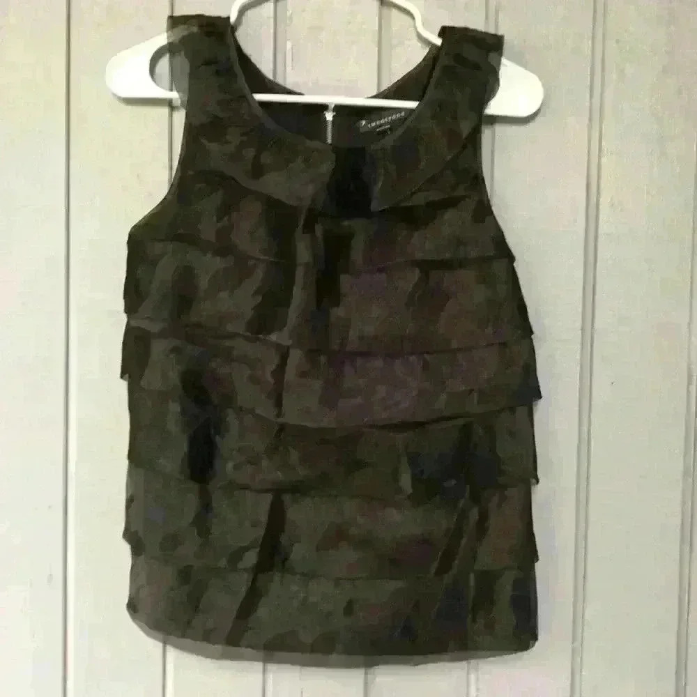 Forever 21 Woven Sleeveless Bk Shirt Sz Large NWT